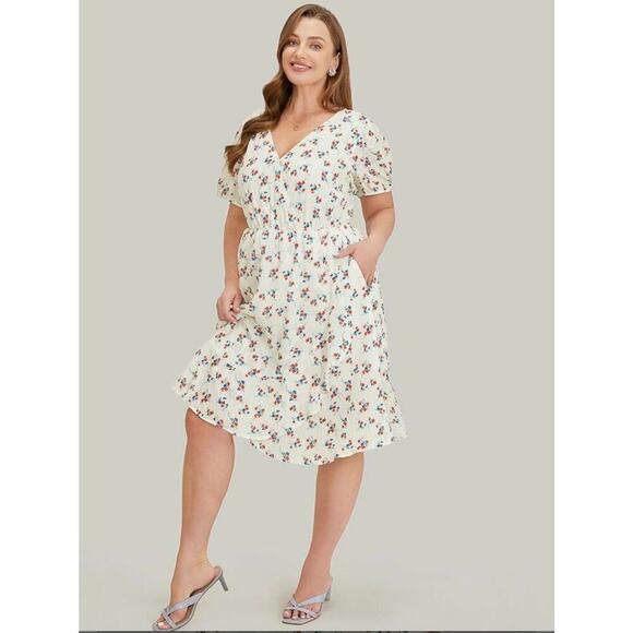 Size 14 - 16 • 1x • BloomChic • Floral Dress with Pockets - Picture 5 of 9